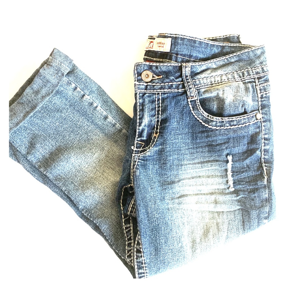Size 7 reg juniors capris (low rise)